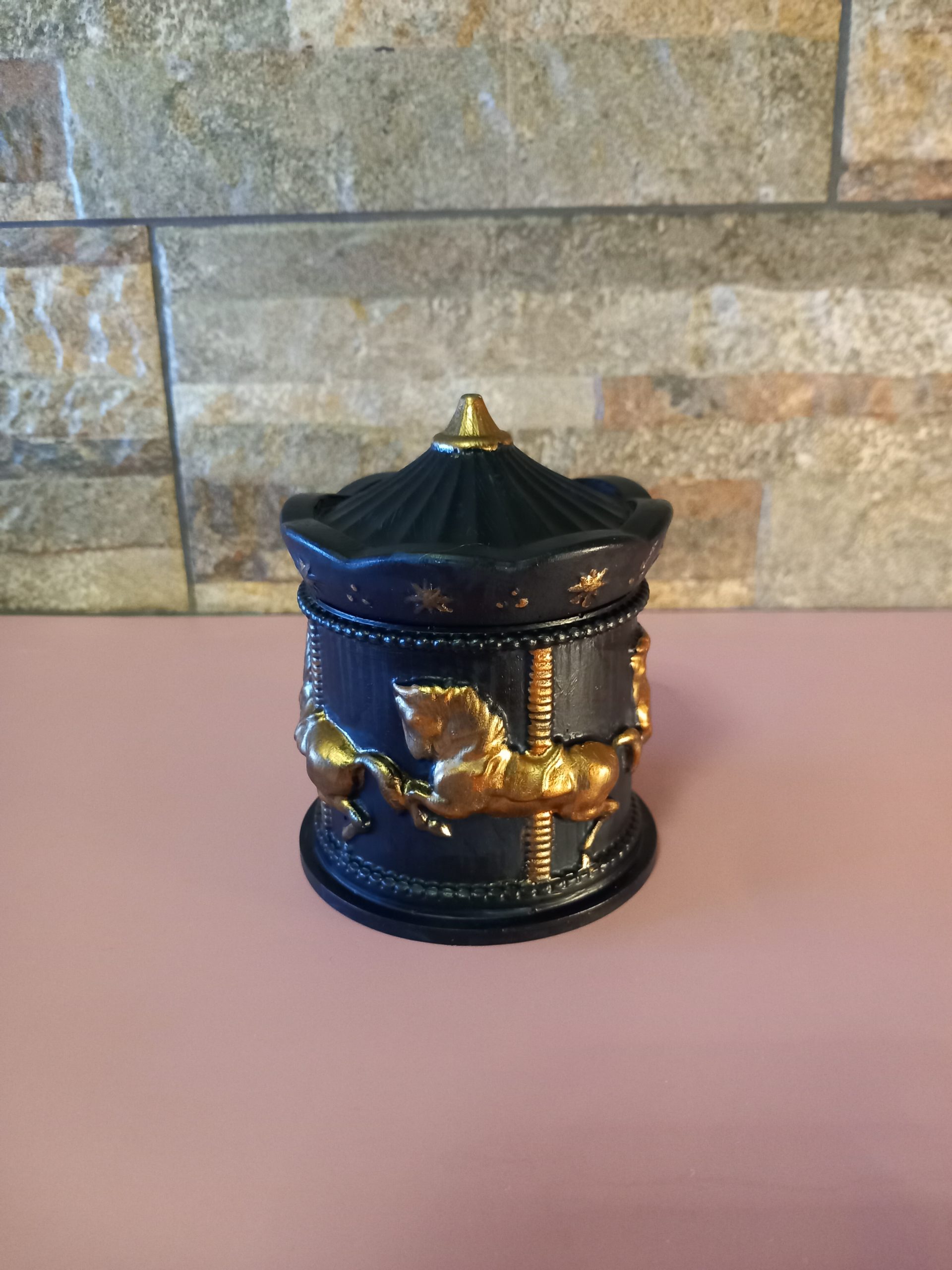 Διακοσμητικό καρουσέλ από πορσελάνη - Image 3